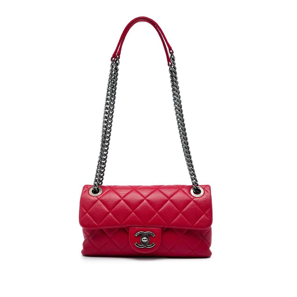 Chanel Small Quilted Sheepskin Burgundy Rocks Flap Red Leather Very good condition - Front View