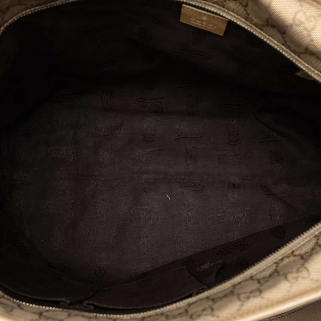 Gucci Medium GG Imprime Tote Gold Very good - Model View