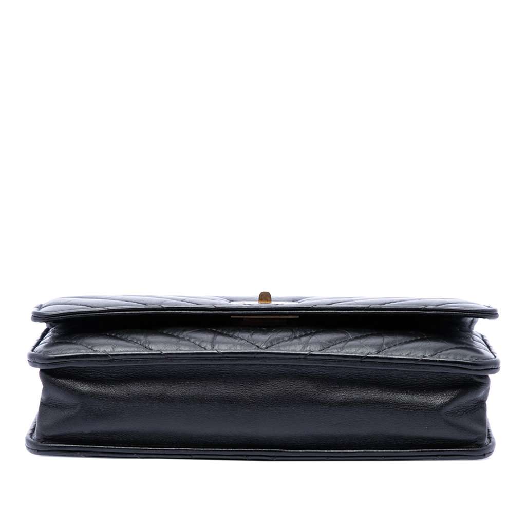 Chanel Reissue 2.55 Chevron Aged Calfskin Wallet on Chain Black Leather Very good condition - Inside View
