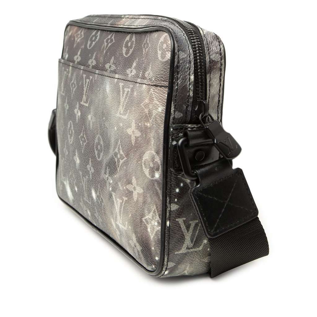 Louis Vuitton Monogram Galaxy Alpha Messenger Bag Black Very good - Back View