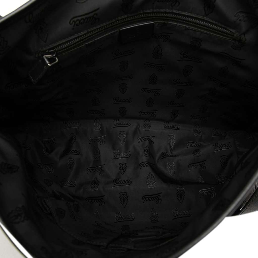 Gucci Guccissima Messenger Bag Black Leather Very good condition - Model View