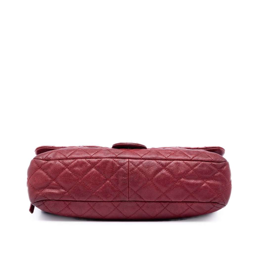 Chanel Jumbo Quilted Iridescent Caviar Easy Flap Red Leather Very good condition - Inside View