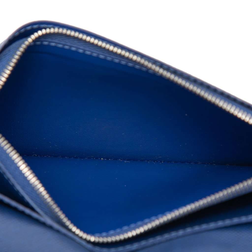 Louis Vuitton Monogram Taigarama Brazza Bifold Long Wallet Blue Very good condition - Box View