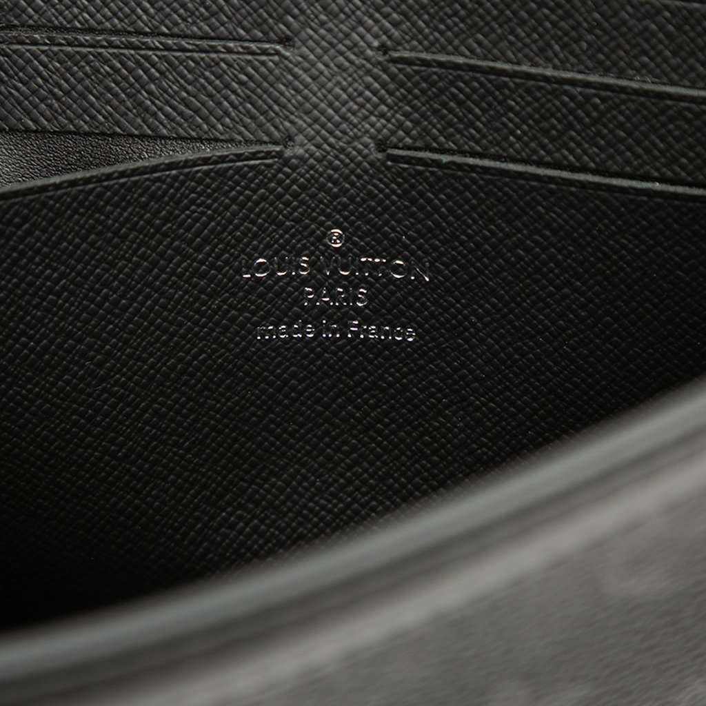 Louis Vuitton Monogram Eclipse Pochette Voyage MM Black Very good - Box View