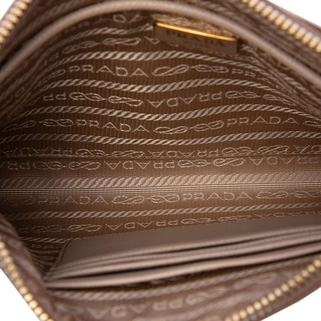 Prada Saffiano Lux Pochette Pink Leather Very good - Model View
