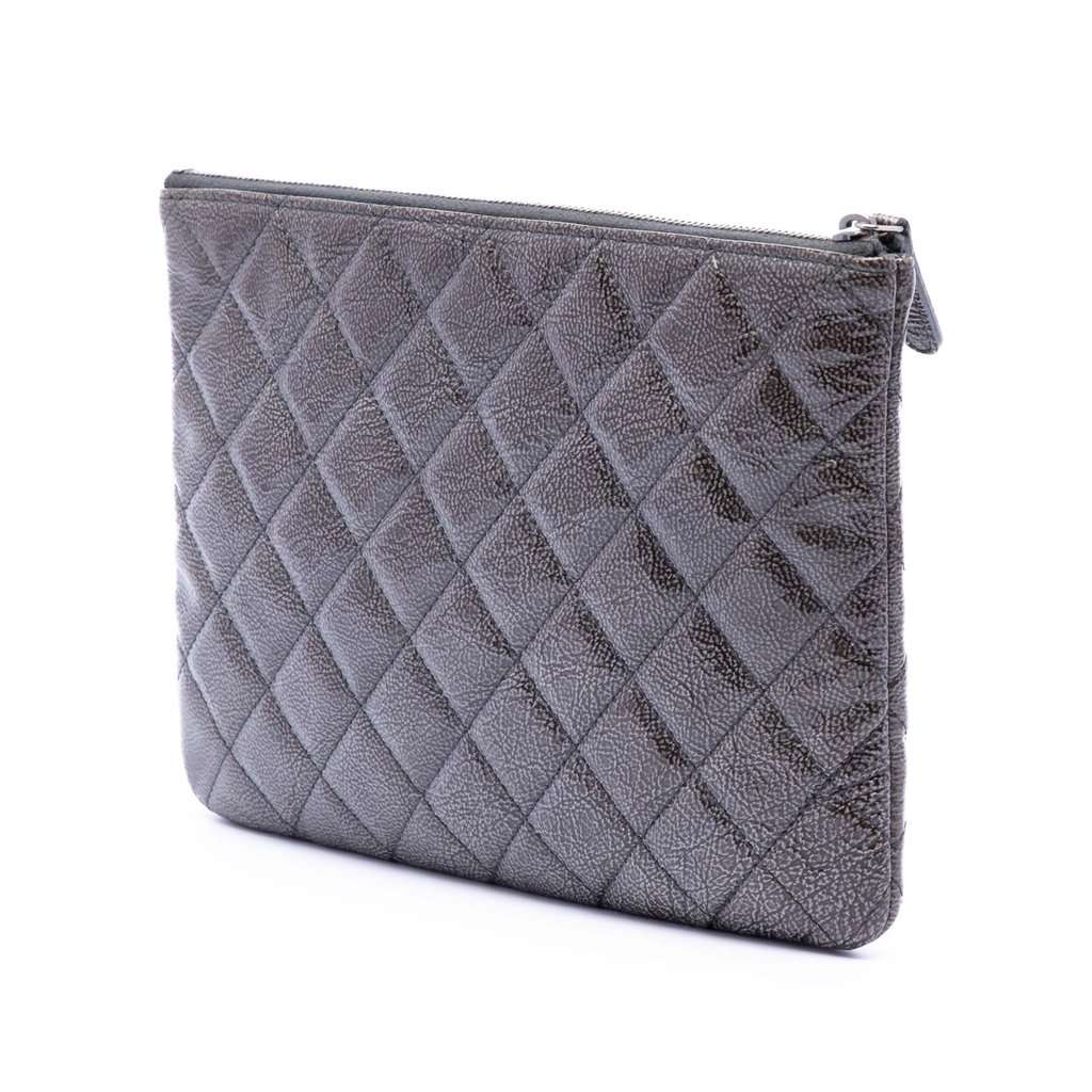 Chanel Small Quilted Crinkled Patent O Case Clutch Green Leather Very good - Back View
