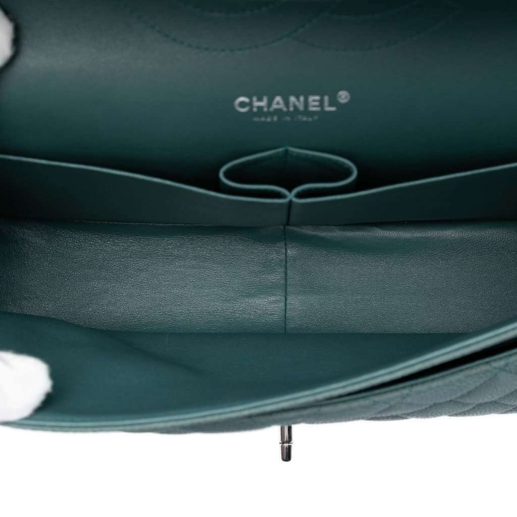 Chanel Jumbo Classic Iridescent Caviar Double Flap Blue Leather Very good condition - Model View