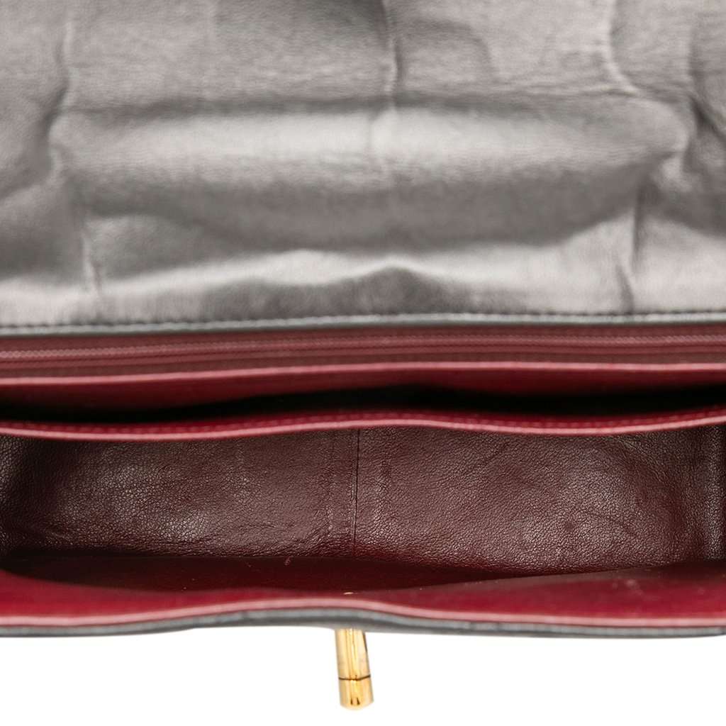 Chanel XL CC Quilted Lambskin Square Single Flap Black Leather Very good condition - Model View