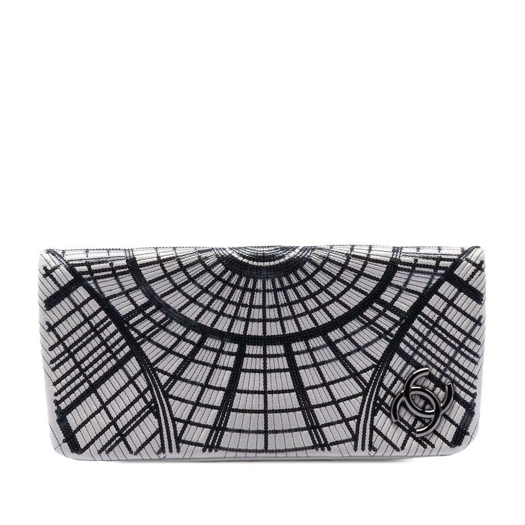 Chanel Sequin Embellished Lambskin Grand Palais Clutch MultiColor Leather Very good - Front View