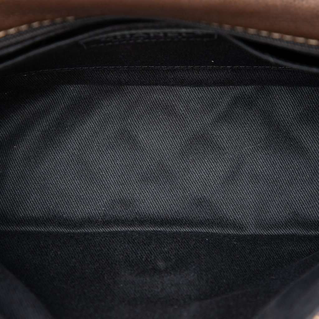 Chanel Small Metallic Caviar CC Timeless Flap Brown Leather Very good condition - Model View