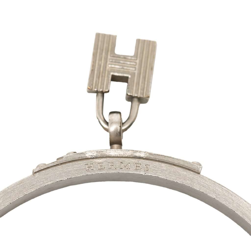 Hermès Leather Kelly Cadena Lock Bangle Bracelet Black Leather Very good - Model View