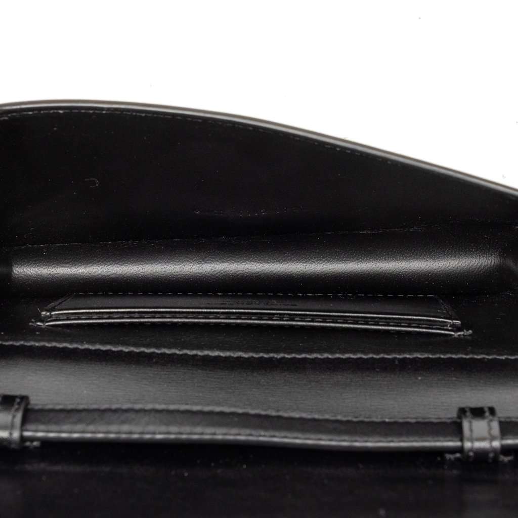 Saint Laurent Smooth Calfskin Crossbody Black Leather Very good condition - Model View