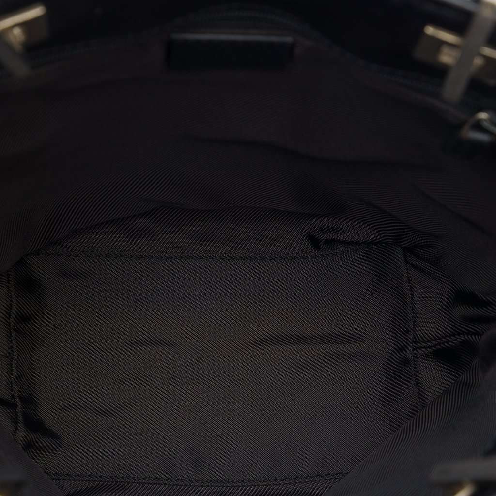 Gucci GG Canvas Tote Brown Very good condition - Model View