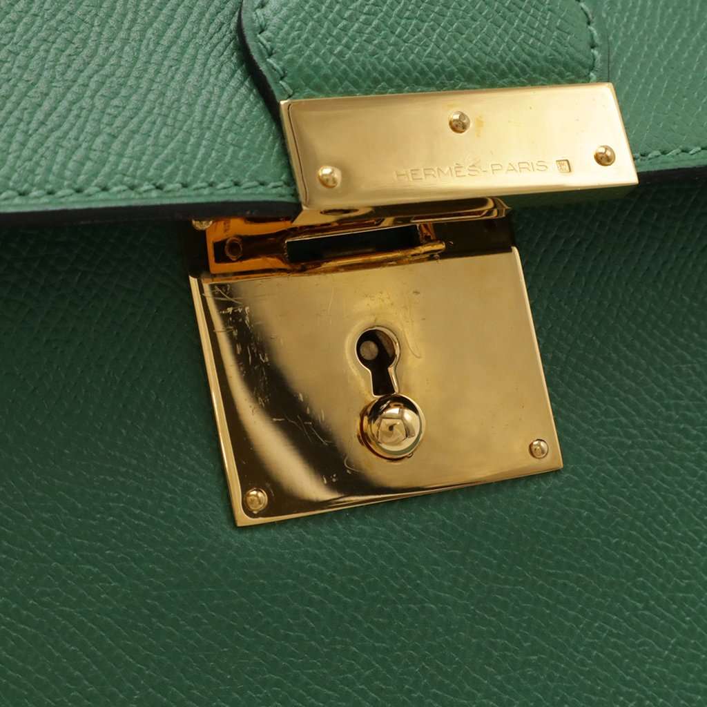 Hermès Courchevel Kirius Clutch Green Leather Very good condition - Model View