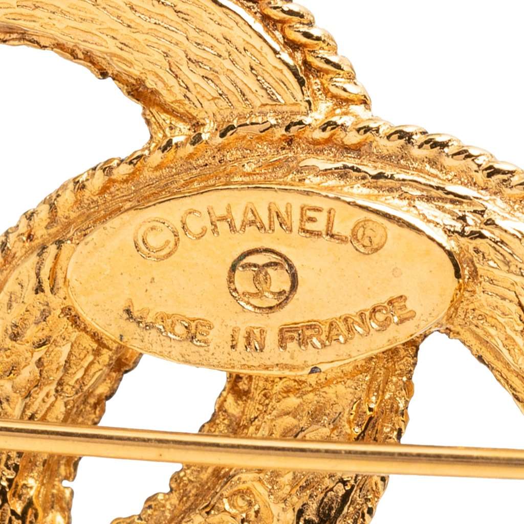 Chanel CC Gold Plated Rope Edge Brooch Gold Metal Very good condition - Inside View