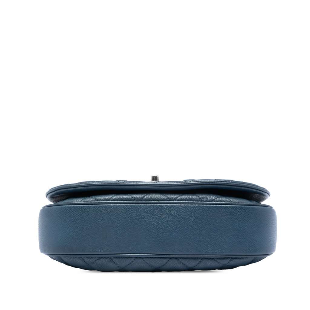 Chanel Medium Quilted Caviar Casual Pocket Flap Blue Leather Very good condition - Inside View