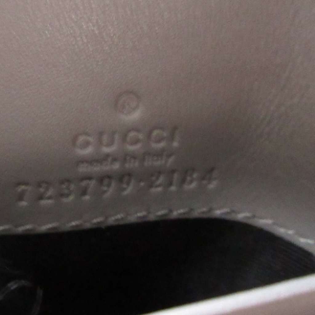 Gucci GG Matelasse Calfskin Bifold Wallet Grey Leather Very good - Model View