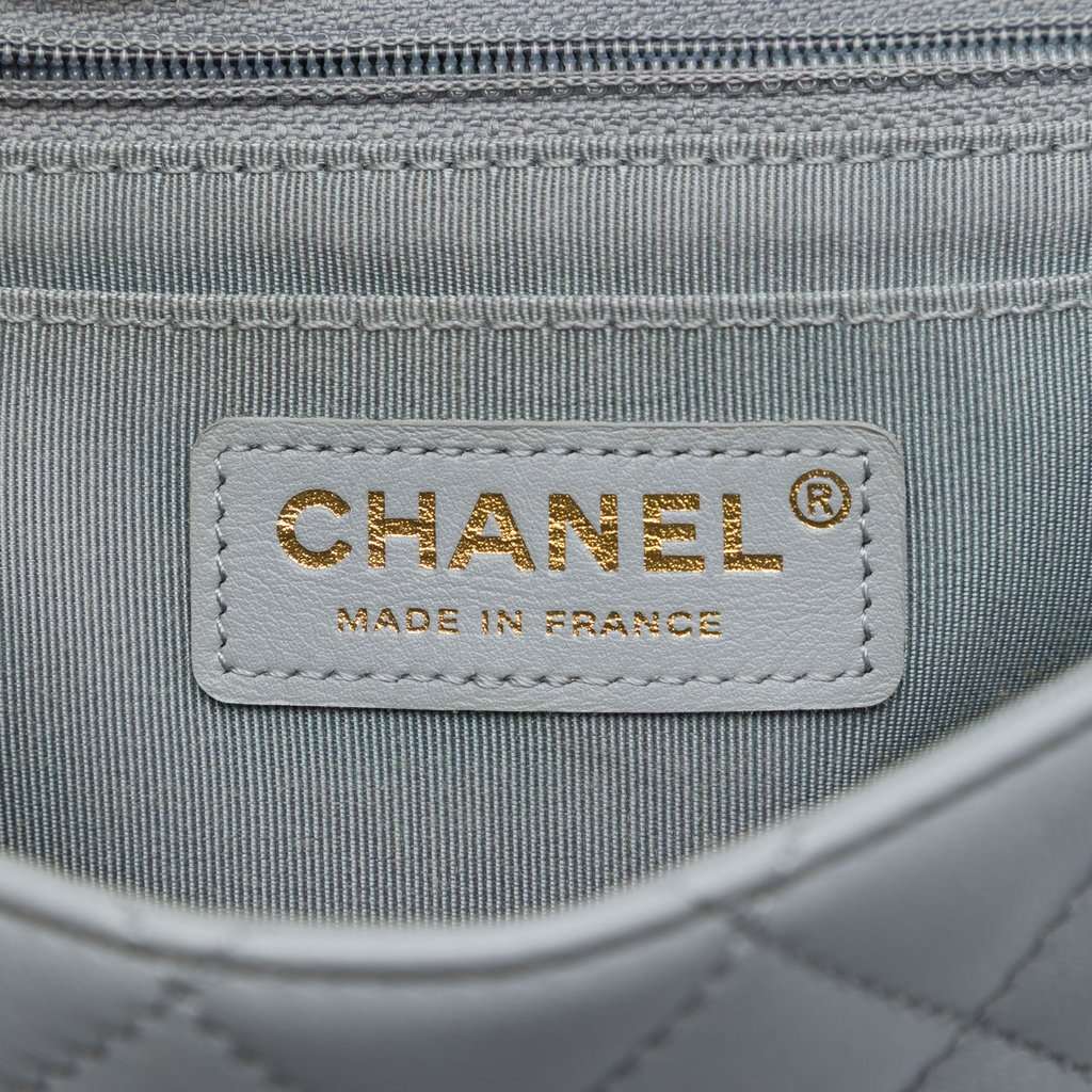 Chanel Quilted Calfskin Bolero de Chanel Flap MultiColor Leather Very good condition - Box View