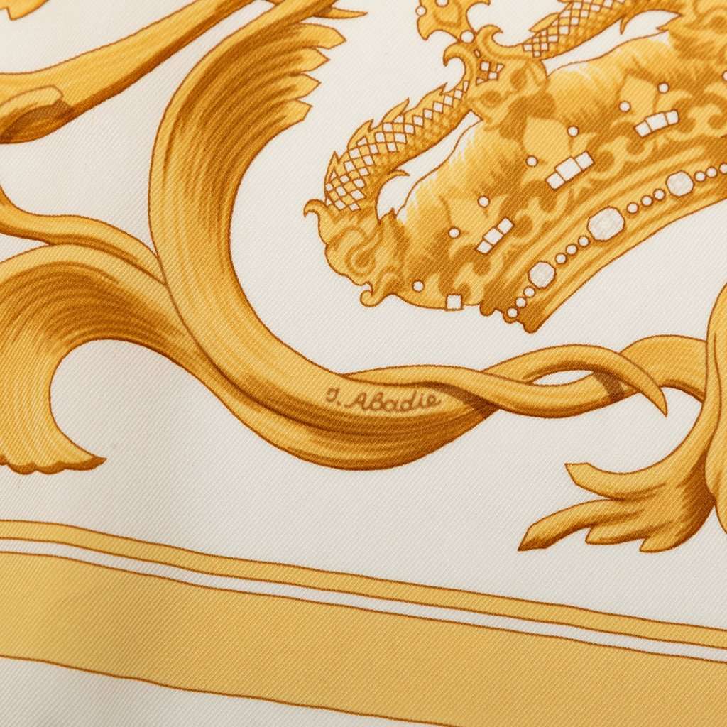 Hermès Couronnes Silk Scarf 90 White Very good condition - Inside View