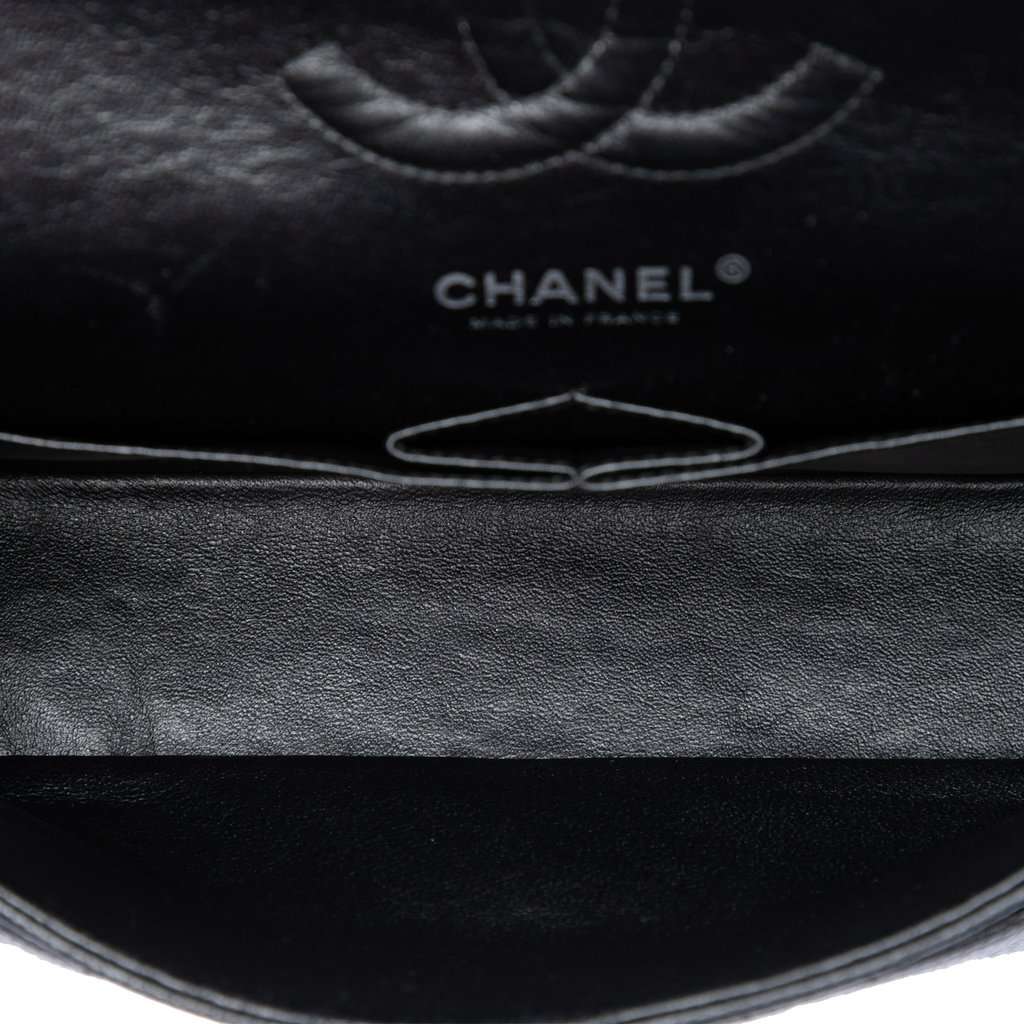 Chanel Medium Classic Caviar Double Flap Black Leather Very good condition - Model View