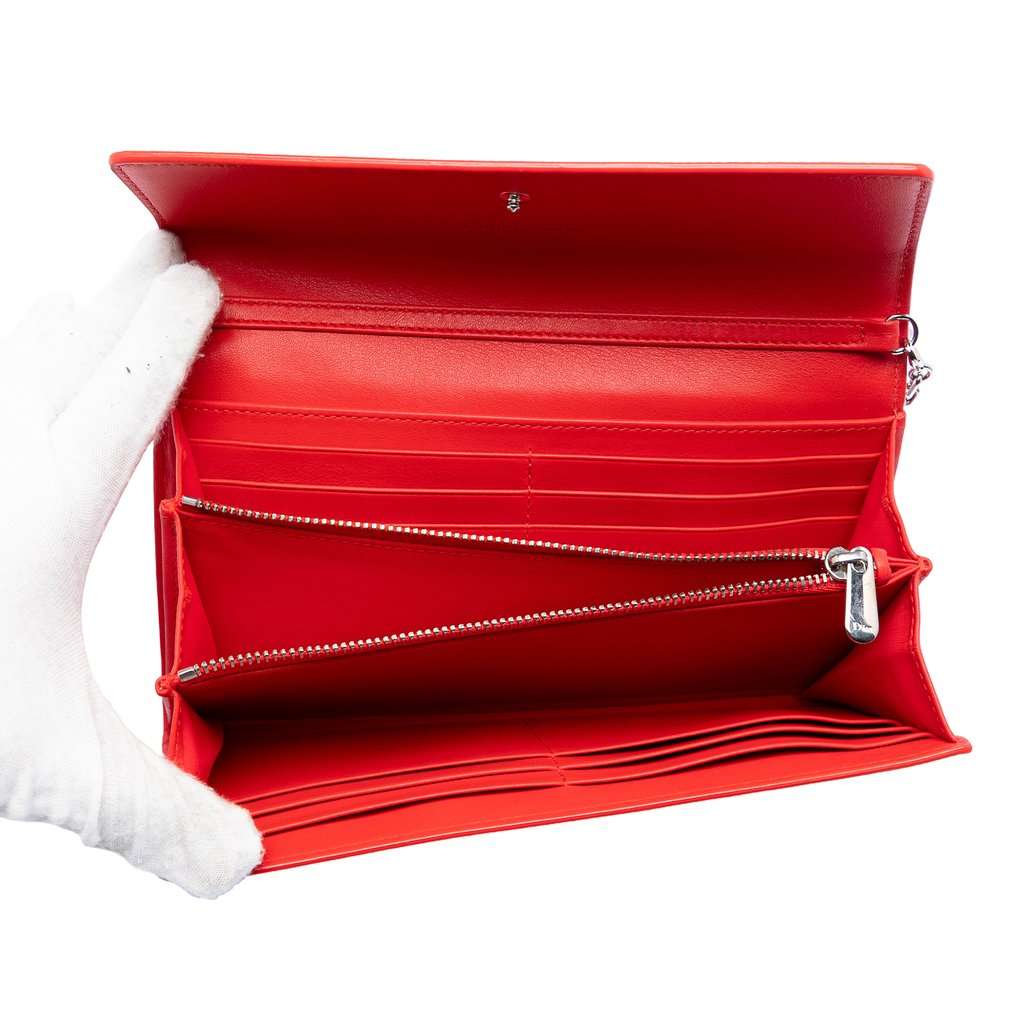 Dior Grained Patent Mania Rendez Vouz Wallet on Chain Pink Leather Very good - Model View