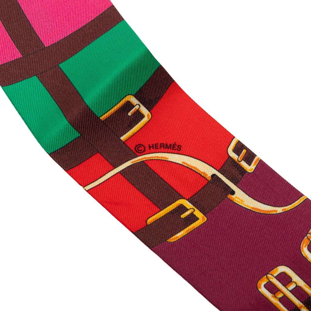 Hermès Mors a Jouets Silk Twilly Scarf Pink Very good condition - Inside View