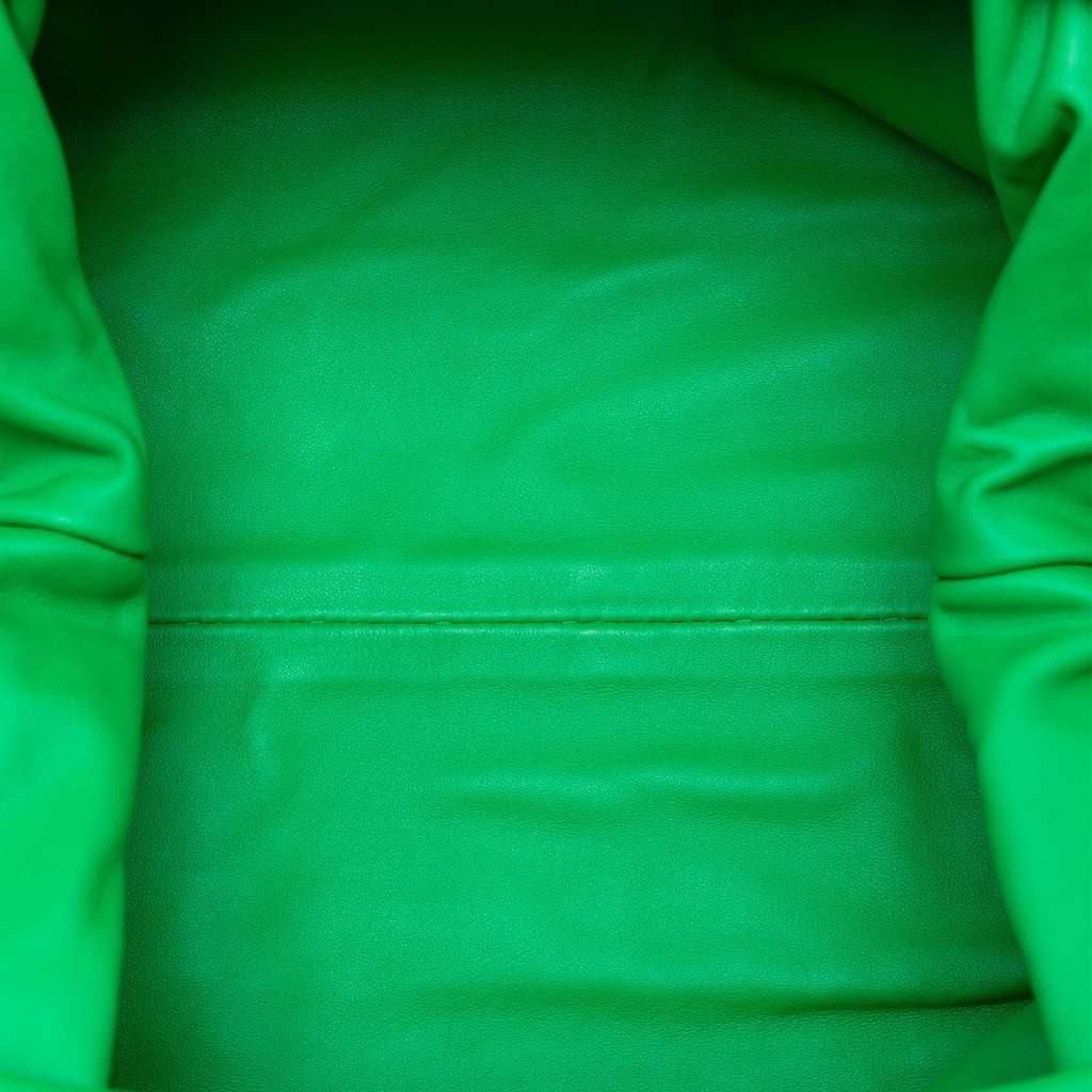 Bottega Veneta Teen Lambskin Pouch Green Leather Very good condition - Model View