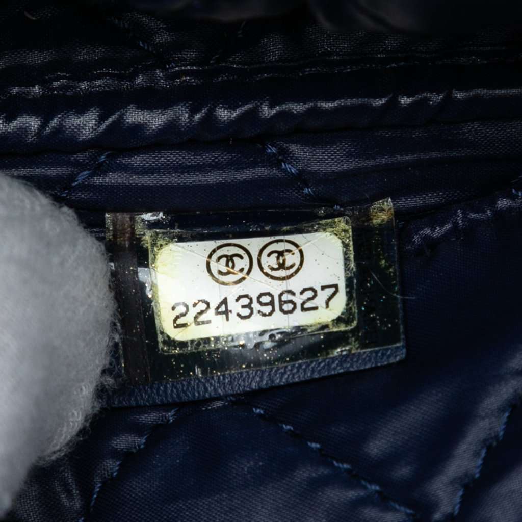Chanel Large Quilted Lambskin Curvy Cosmetic Pouch Blue Leather Very good condition - Box View