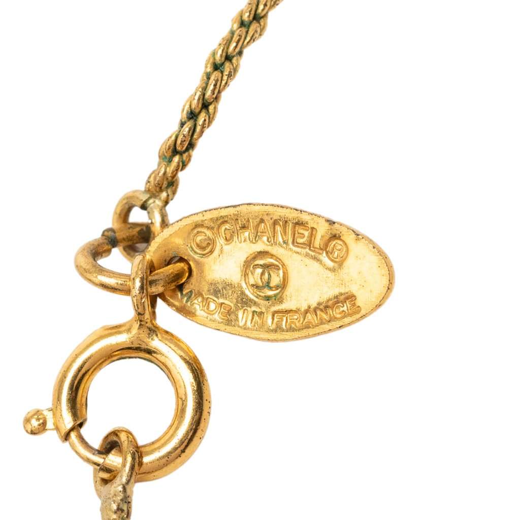 Chanel Gold Plated Faux Pearl Round Pendant Necklace Gold Metal Very good - Inside View