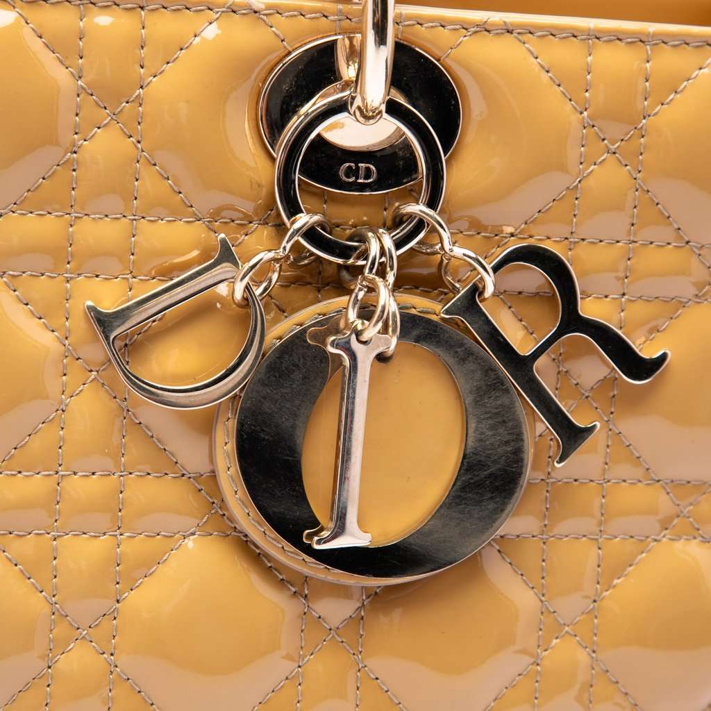 Dior Large Patent Cannage Lady Dior Yellow Leather Very good condition - Box View