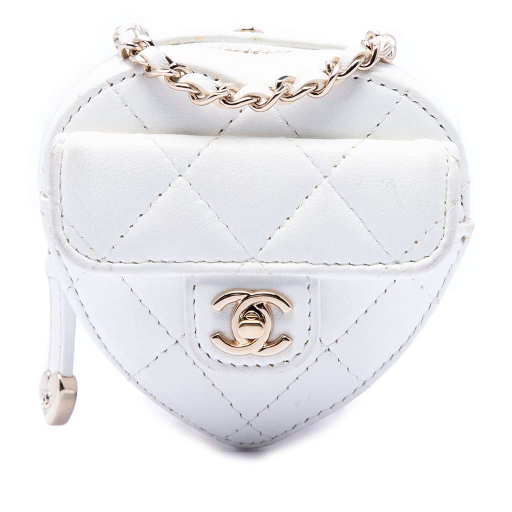 Chanel Mini Quilted Lambskin CC in Love Heart Necklace Bag White Leather Very good condition - Front View