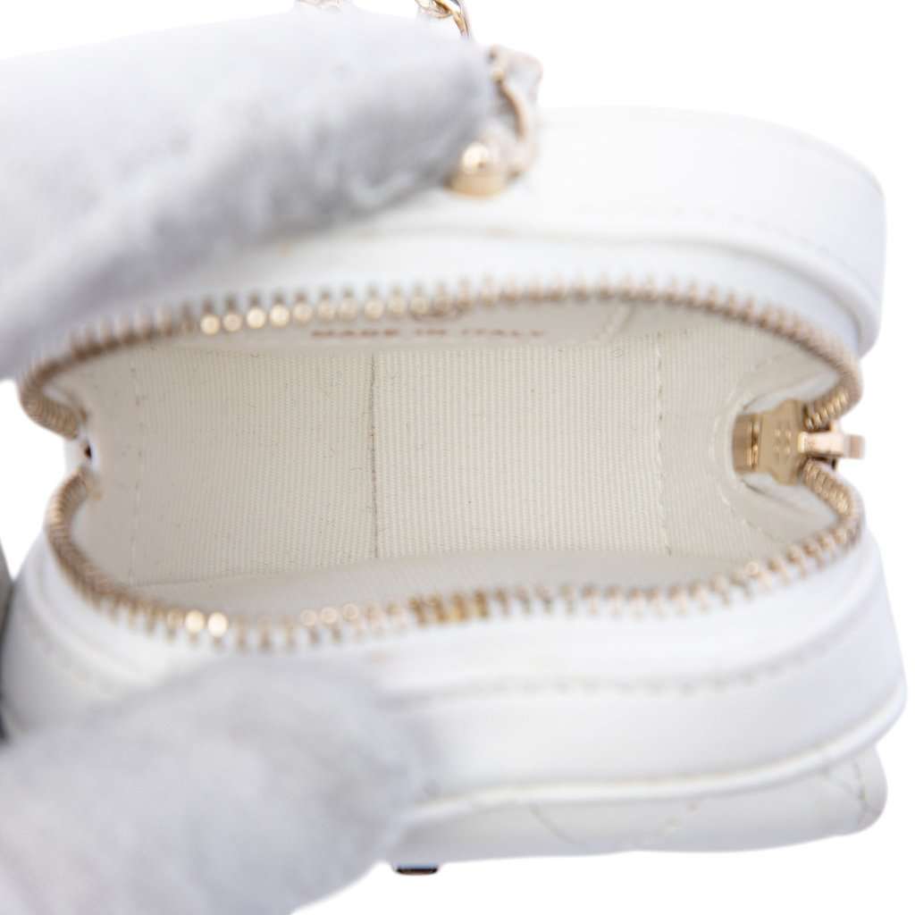 Chanel Mini Quilted Lambskin CC in Love Heart Necklace Bag White Leather Very good condition - Model View