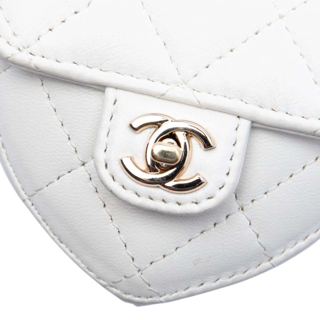 Chanel Mini Quilted Lambskin CC in Love Heart Necklace Bag White Leather Very good condition - Box View