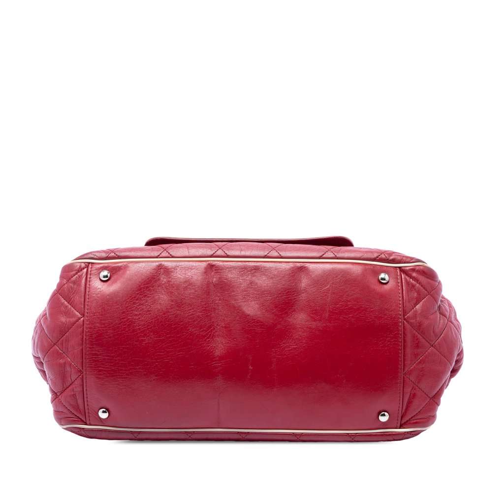 Chanel Quilted Aged Calfskin Reissue 2.55 East West Accordion Flap Red Leather Very good condition - Inside View