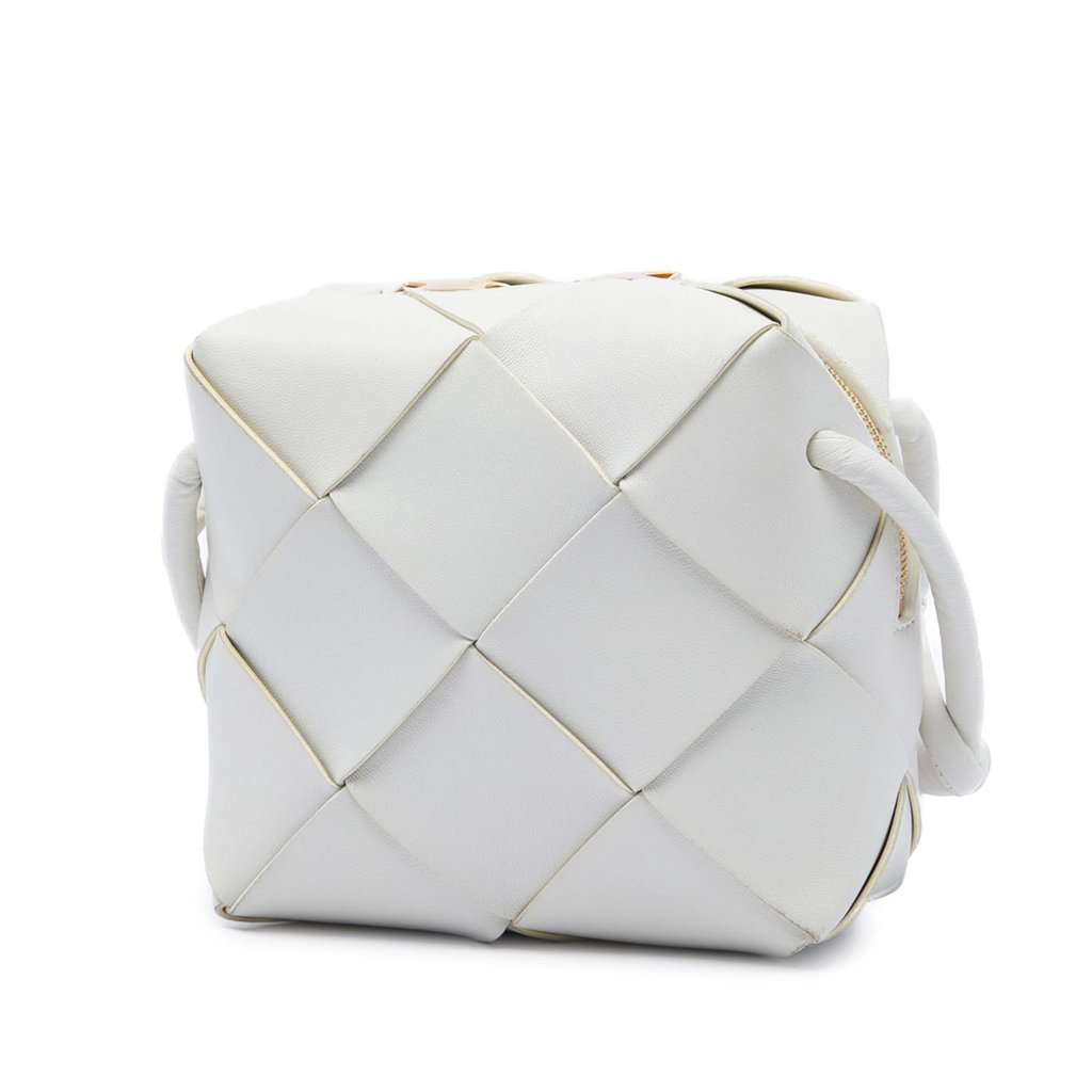 Bottega Veneta Mini Lambskin Intrecciato Cassette Camera Bag White Leather Very good condition - Back View