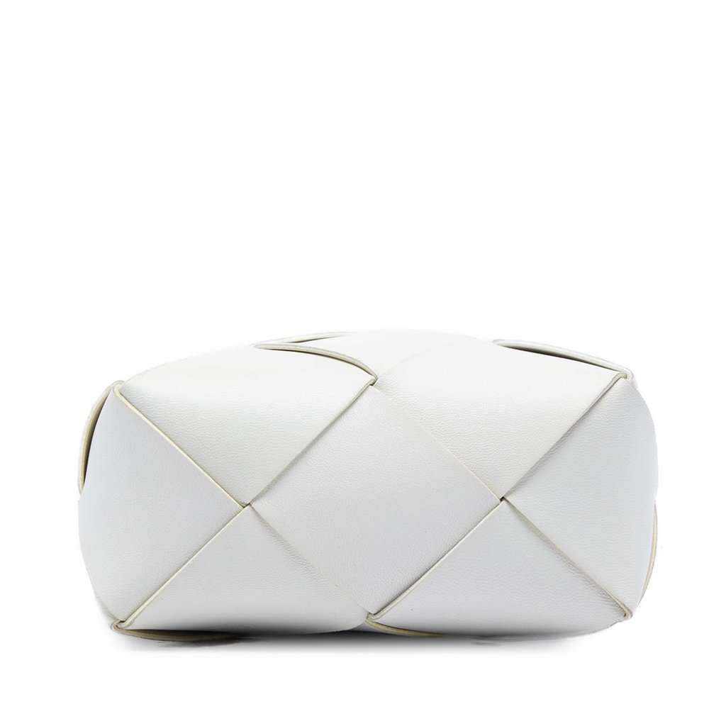Bottega Veneta Mini Lambskin Intrecciato Cassette Camera Bag White Leather Very good condition - Inside View