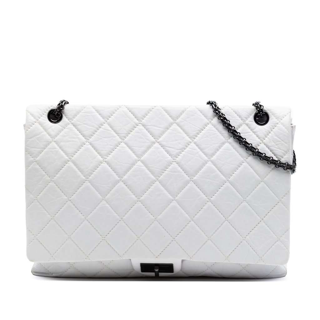 Chanel Maxi Quilted Aged Calfskin Reissue 2.55 Single Flap White Leather Very good condition - Front View