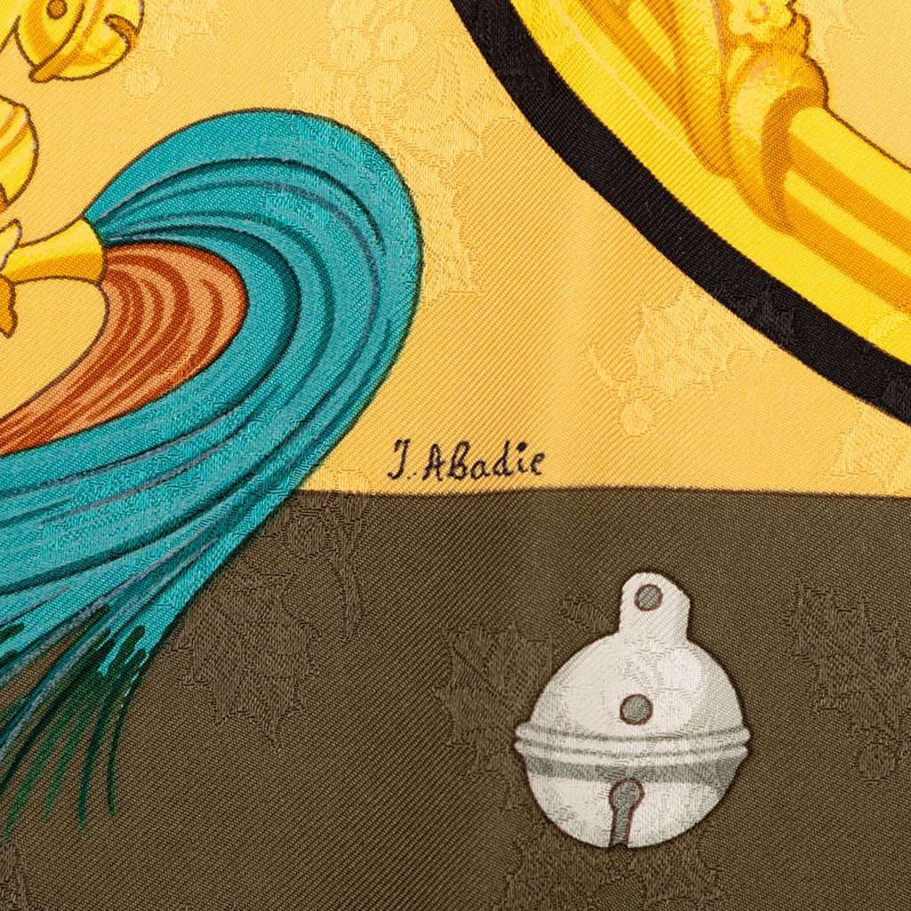 Hermès Plumes et Grelots Silk Scarf 90 Yellow Never worn - Inside View