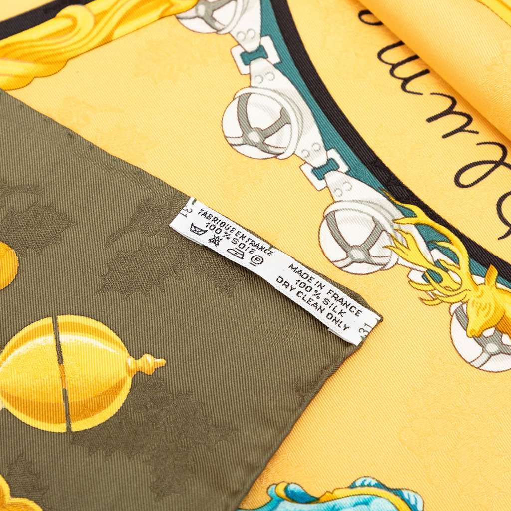 Hermès Plumes et Grelots Silk Scarf 90 Yellow Never worn - Box View