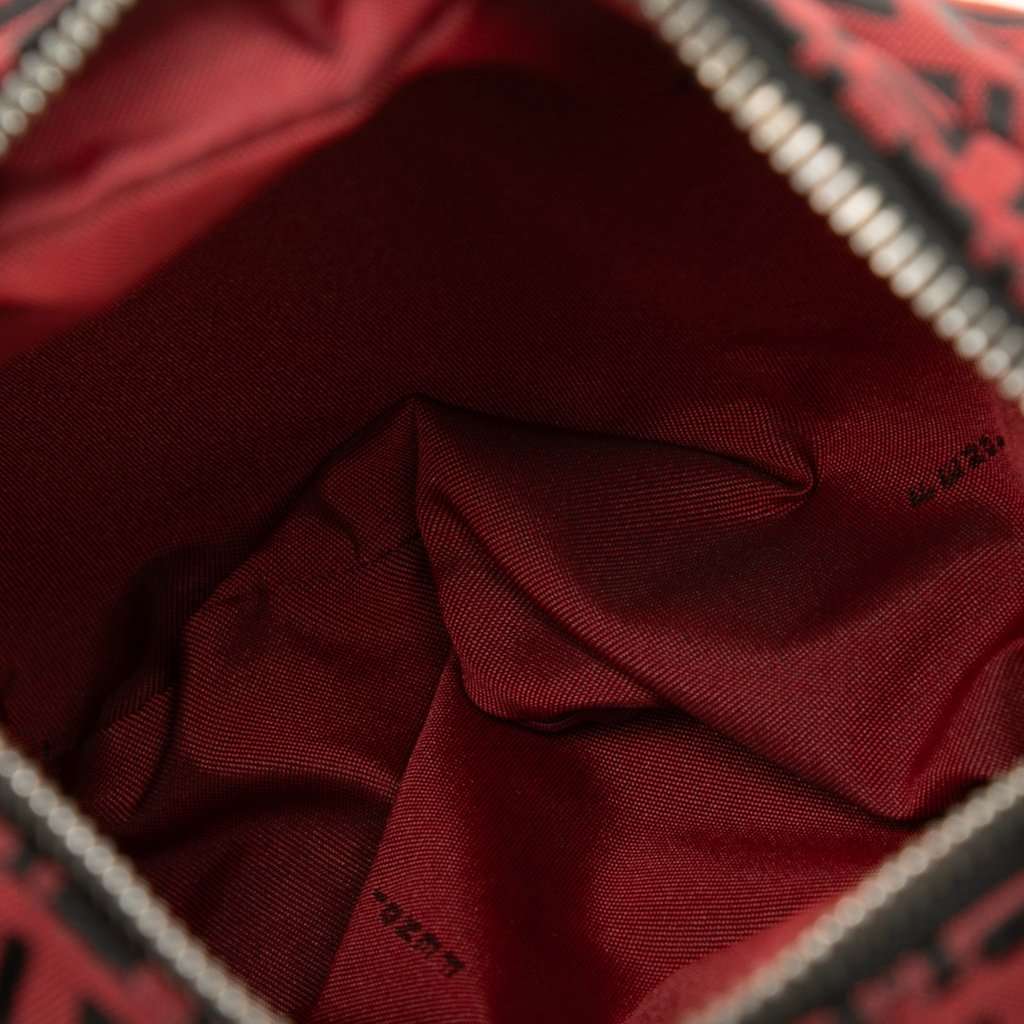 Fendi Zucchino Canvas Oyster Hobo Red Very good condition - Model View