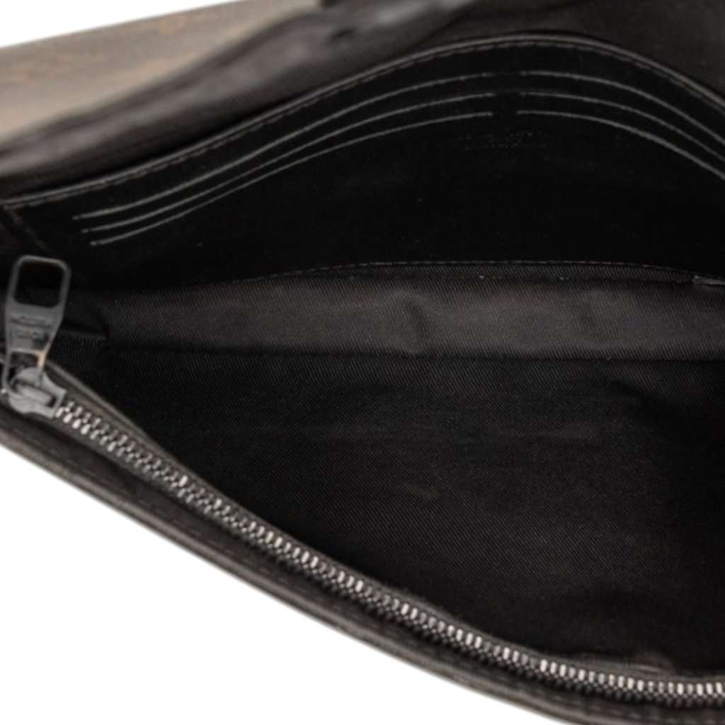 Louis Vuitton Monogram Macassar S Lock A4 Pouch Brown Very good condition - Model View