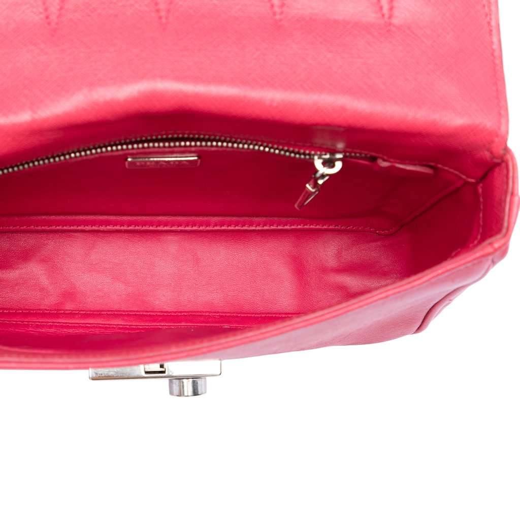 Prada Saffiano Sound Lock Crossbody Pink Leather Very good condition - Model View