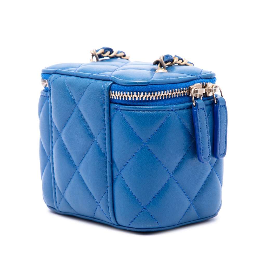 Chanel Mini Quilted Lambskin Pearl Crush Vanity Case With Chain Blue Leather Very good - Back View