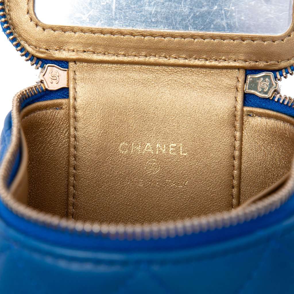 Chanel Mini Quilted Lambskin Pearl Crush Vanity Case With Chain Blue Leather Very good - Box View