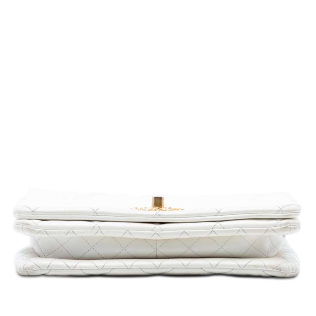 Chanel CC Quilted Lambskin Looping Chain Flap White Leather Very good condition - Inside View