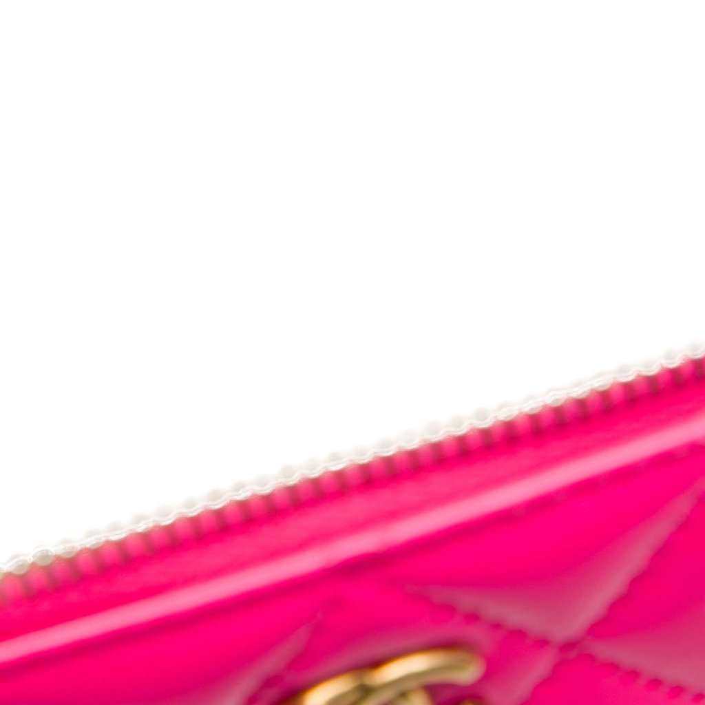 Chanel Small Quilted Patent Pearl Crush Vanity Case with Chain Pink Leather Very good - Box View