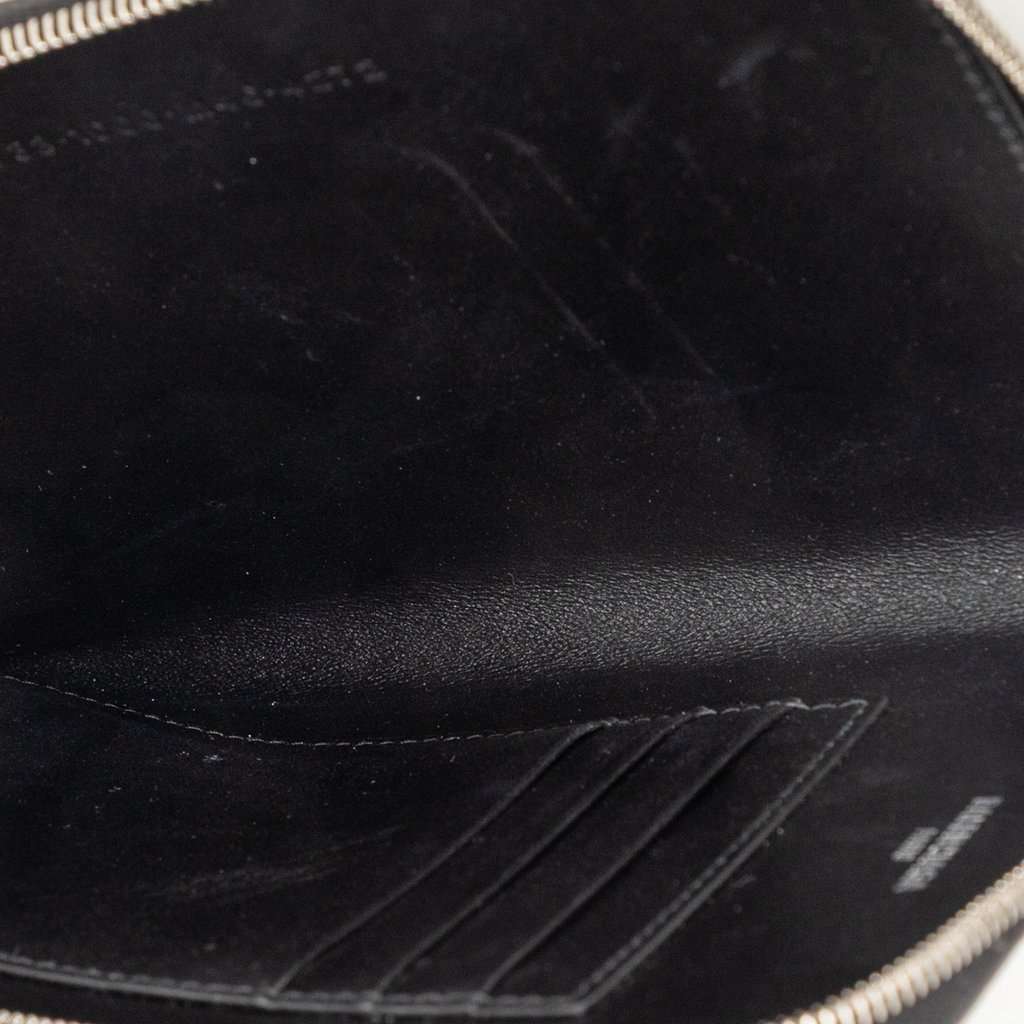 Balenciaga Leather Passport Phone Case Holder Black Leather Very good condition - Model View