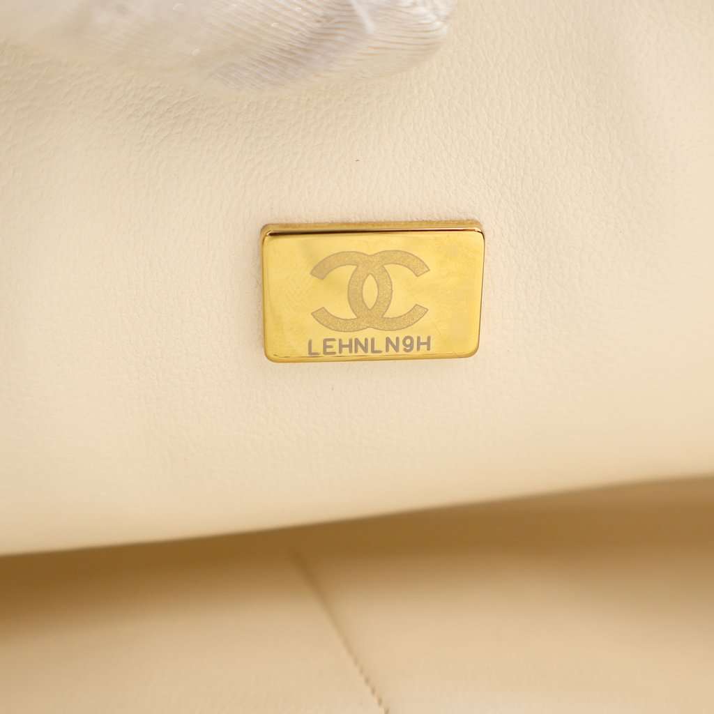 Chanel Medium Classic Caviar Double Flap White Leather Very good condition - Inside View