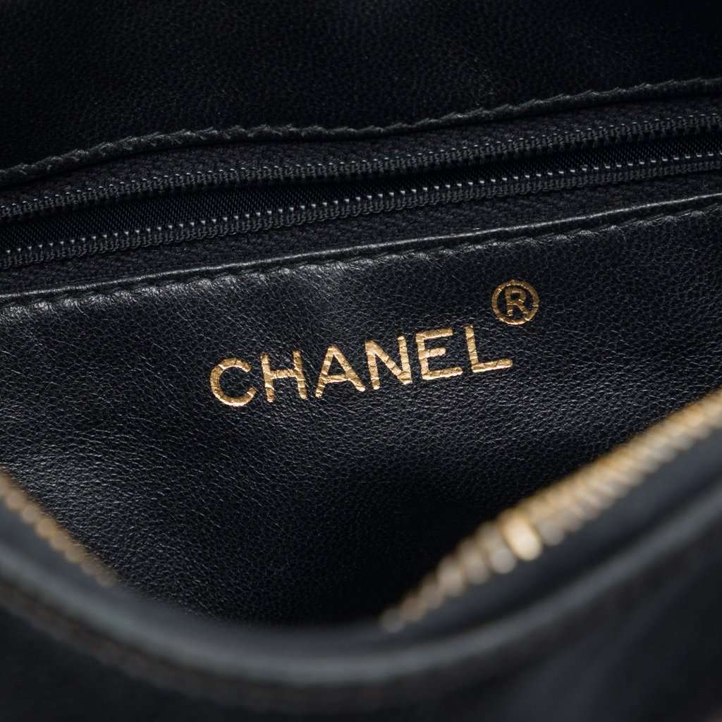 Chanel CC Quilted Lambskin Twisted Strap Crossbody Black Leather Very good condition - Box View