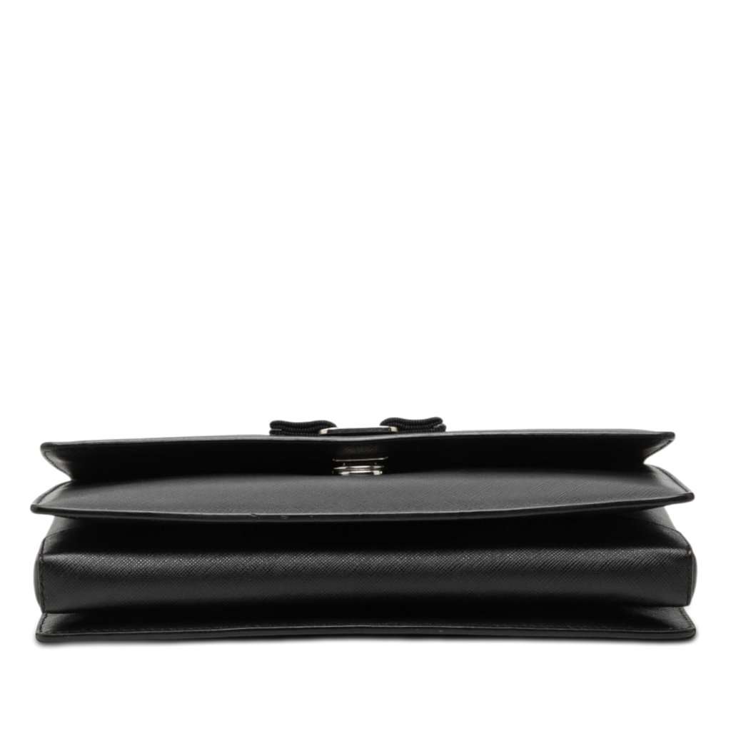 Ferragamo Leather Vara Bow Chain Crossbody Black Leather Very good condition - Inside View